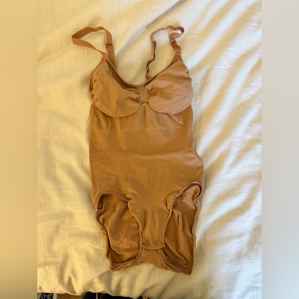 Skims shape wear
